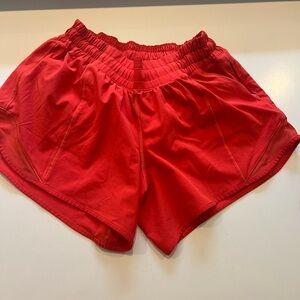 lululemon hotty hot size 4 short
